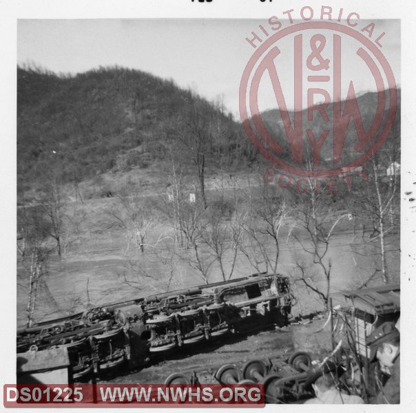 N&W Class A - #1205 - Wreck at Chattaroy, WV