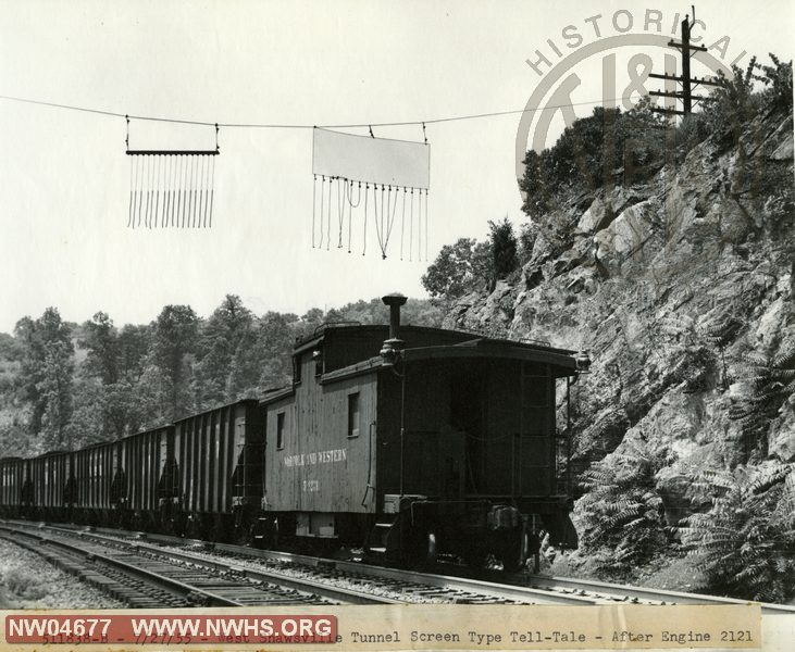  Class CF #518203,3/4 View,B&W,@ West Shawsville Tunnel