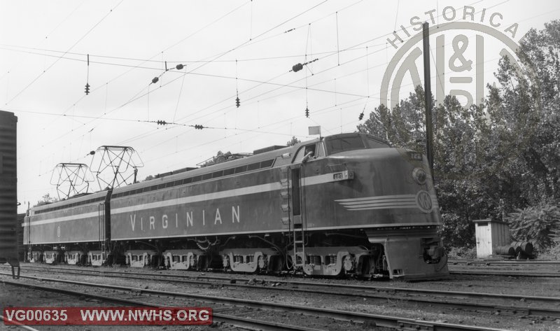VGN Electric locomotive EL-2B class #127