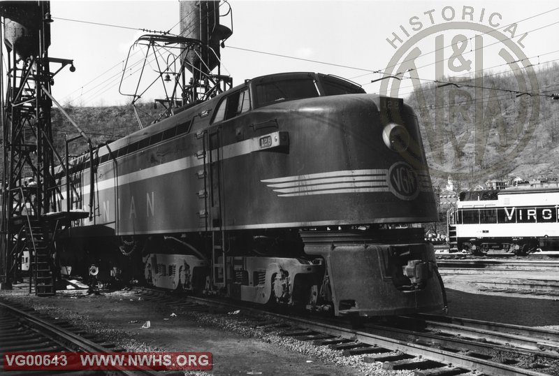 VGN Electric locomotive EL-2B class #128