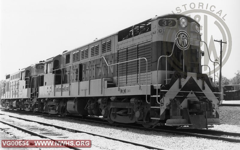 VGN Diesel Locomotive  H16-44 #32 and #19 Victoria, VA