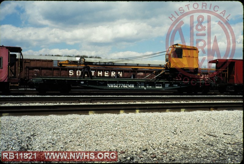 N&W Class FS102 Flat, Burro Crane Idler #527762 at Roanoke, VA