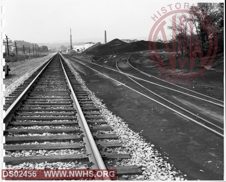N&W: Pulaski yard:East end General Chemical Company lead, looking West.