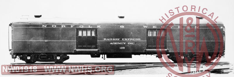 N&W Class "BEk" Baggage-Express #129, Side View, B&W