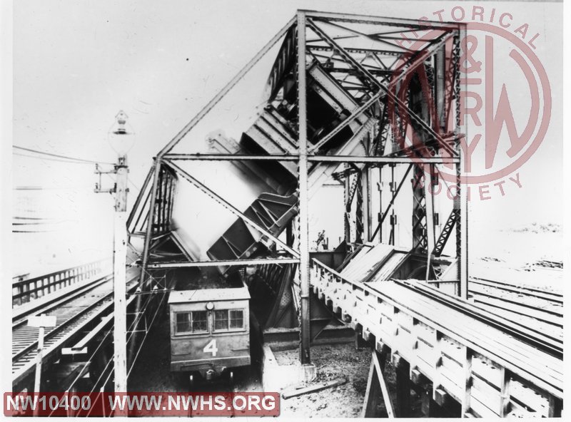 Virginian coal pier at Sewalls Point, VA dumping coal car in coal conveyor car #4