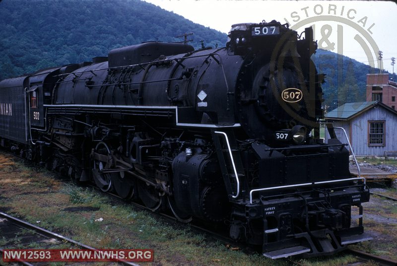 VGN Class BA 507 at Roanoke