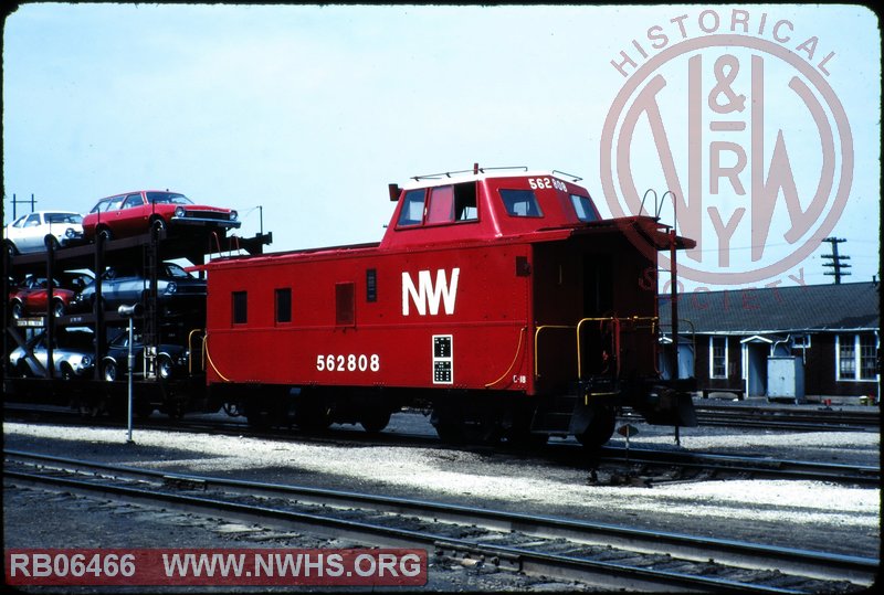 N&W Class C18 Caboose #562808 at Conneaut, OH