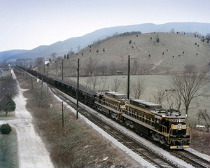 Virginian EL-Cs at Kumis Virginia